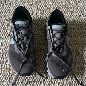 On Monster Women’s Running shoes